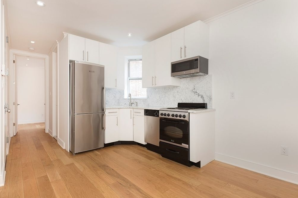 New York - #319 – Desert Sand flooring by terra legno